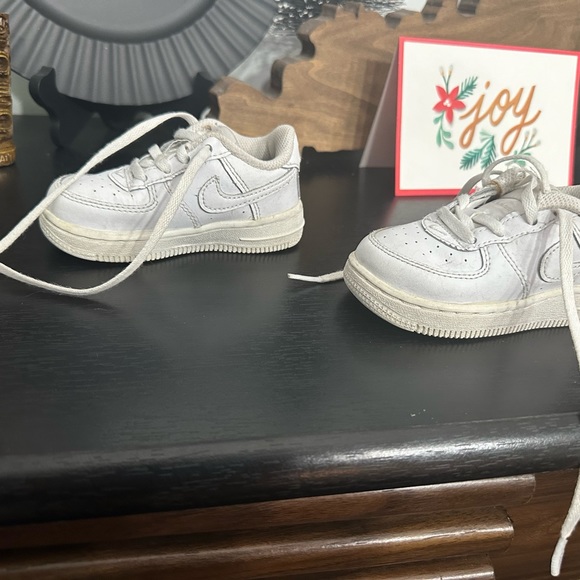 Toddler Air Force One’s - Picture 3 of 4